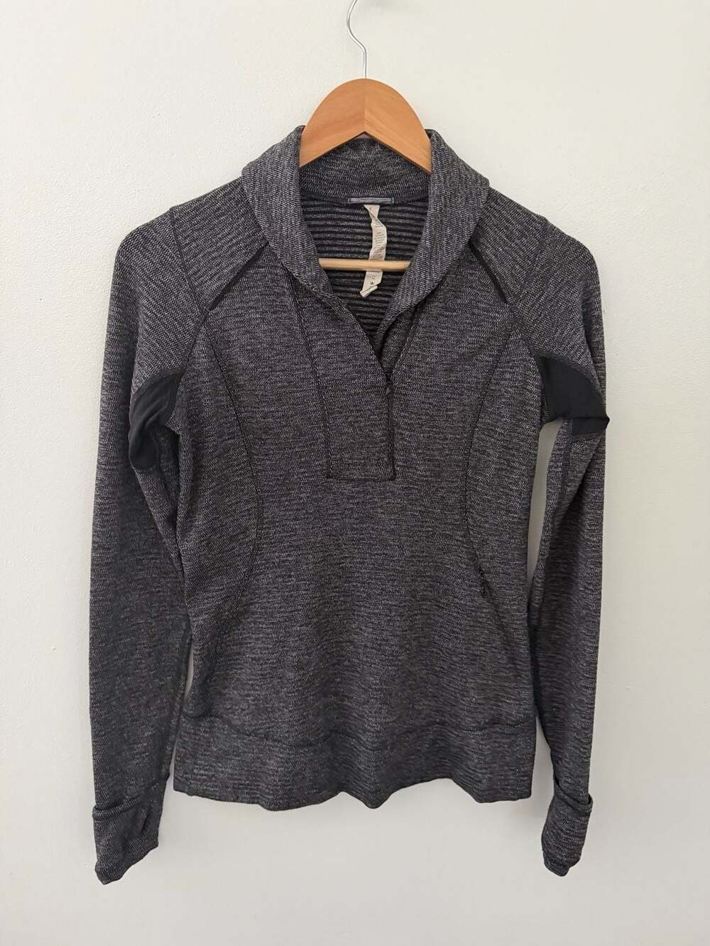 Lululemon Think Fast 1/4 Zip Pullover Size 6 Black - Picture 2 of 7
